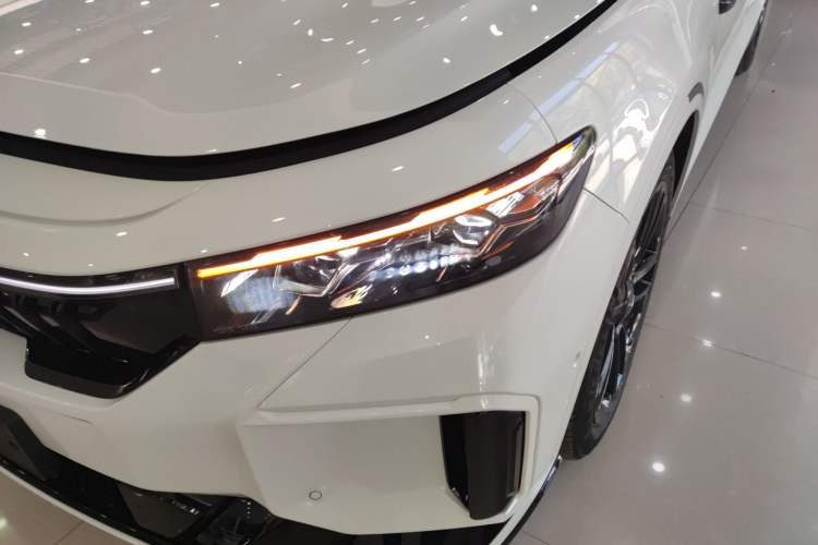 Used VOYAH FREE 2025 318 318 km Rear-Drive Touring Edition
