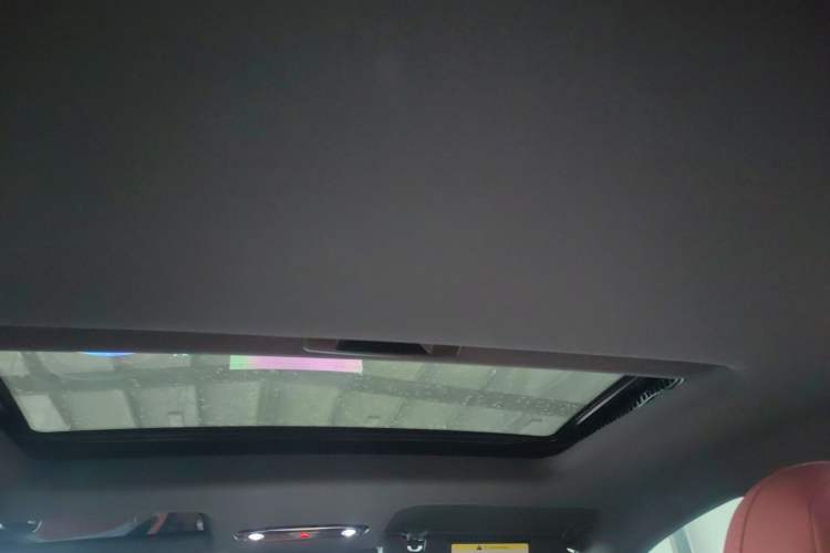 Used  L6 2025 EM-i 140km Starship Edition
