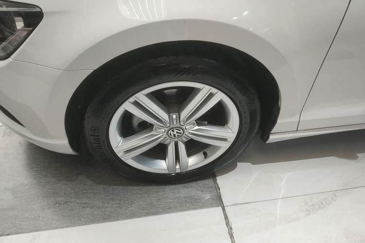 Used Volkswagen Lamando 2017 280TSI DSG Comfort Edition
