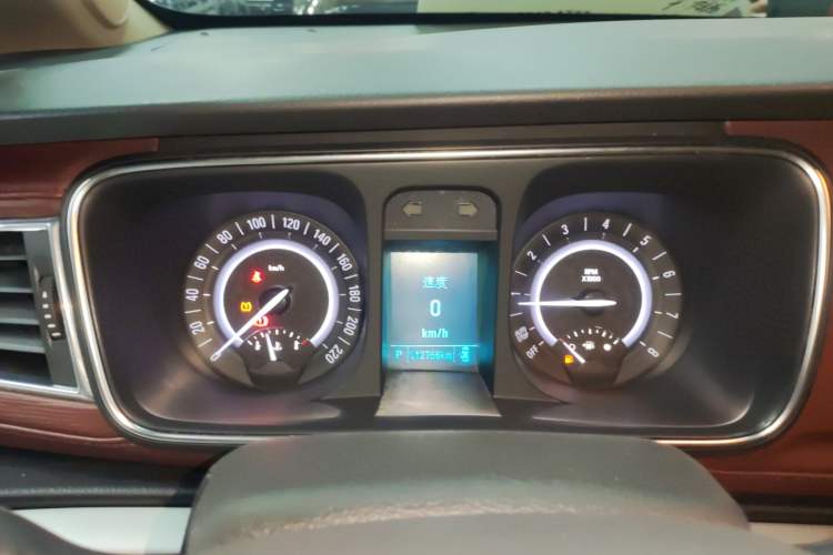 Used Buick GL8 2017 25S Comfort Version China V Standard