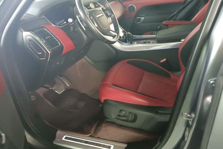 Used Land Rover Range Rover Sport 2022 3.0 L6 YAO Black Edition
