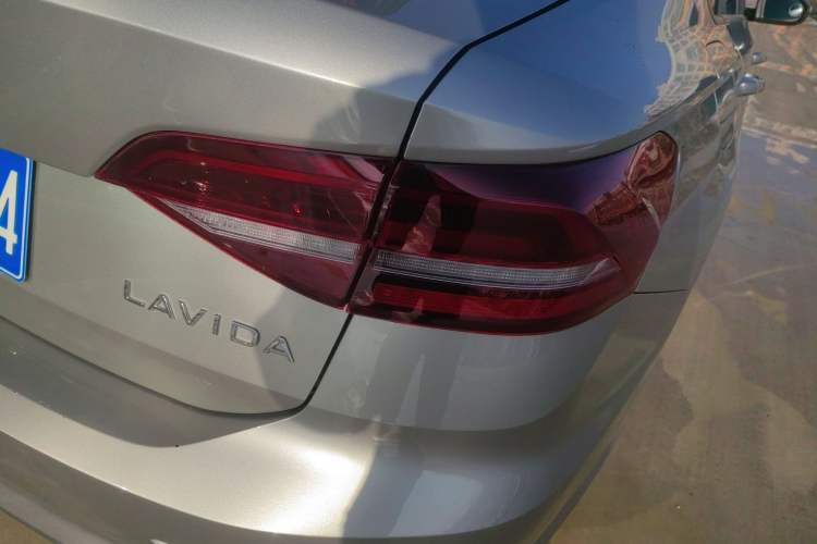 Used Volkswagen Lavida 2021 1.5L Automatic Fashion Edition