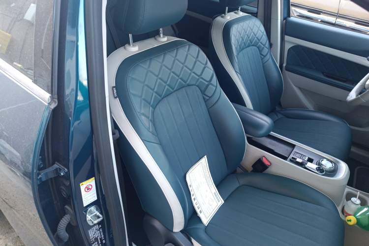 Used ORA Good Cat 2022 Morandi Edition 400km Standard Range Luxury Version Lithium Iron Phosphate
