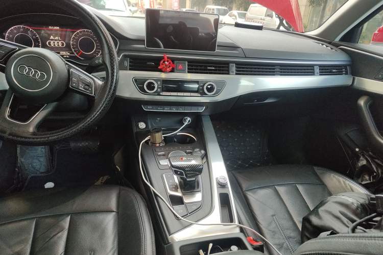 Used Audi A4L 2019 40 TFSI Fashion Edition China VI Emission Standard
