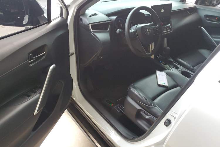 Used Toyota FRONTLANDER 2024 2.0L CVT Leading Edition