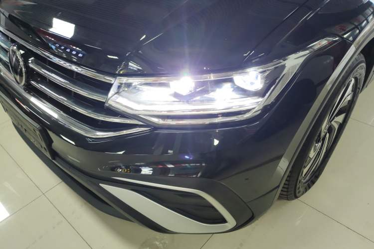 Used Volkswagen Tiguan L 2024 330TSI Automatic Two-Wheel Drive Smart Edition
