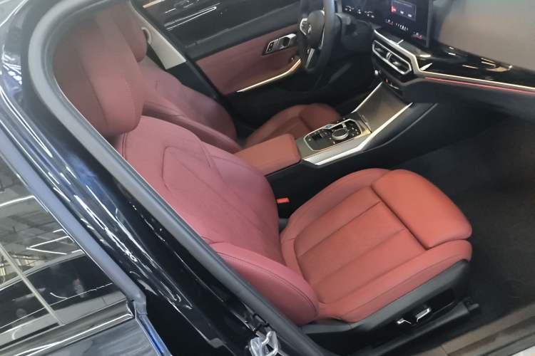 Used BMW i3 2024 eDrive 40 L Midnight Edition
