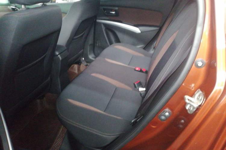 Used Suzuki Vitara S-Cross 2017 1.6L Manual Two-Wheel Drive Urban Fashion Model