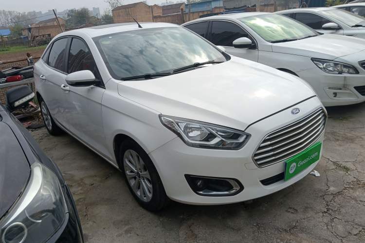 Used Ford Escort 2015 1.5L Automatic Fashion Model