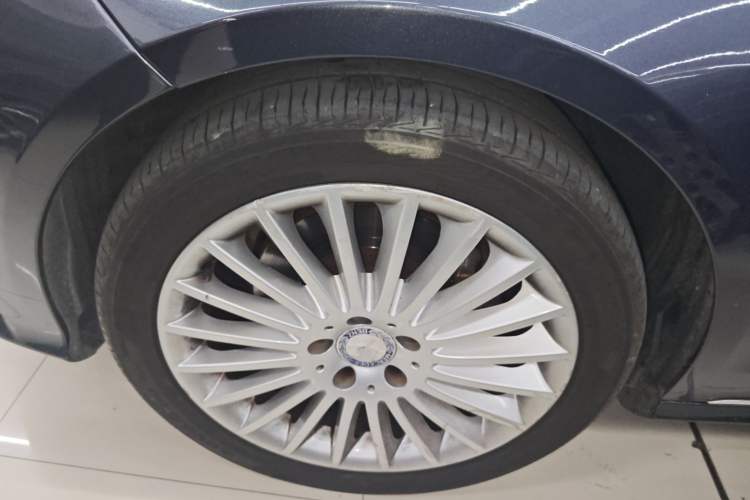 Used Mercedes-Benz E-Class 2014 E 260 L Luxury Model
