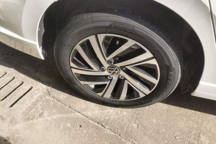 Used Volkswagen Lavida 2022 1.5L Automatic Vision Edition
