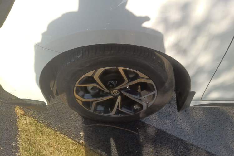 Used MG 5 2023 180 DVVT CVT Fashion Edition
