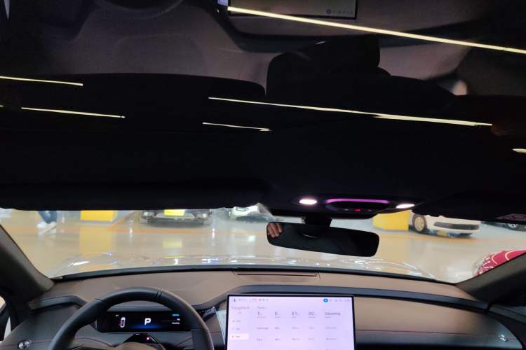 Used  SU7 2024 Rear-Drive Ultra-Long Range Advanced Pro-Level Intelligent Driving Version
