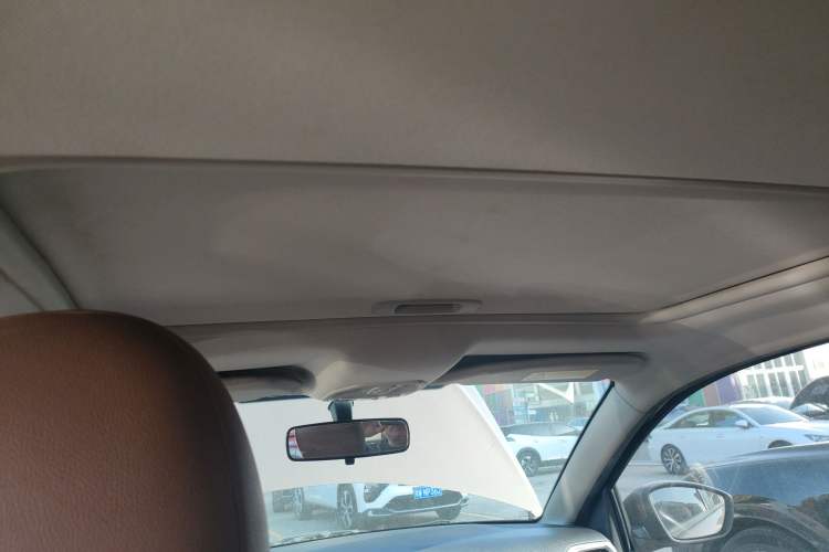 Used Peugeot 301 2014 1.6L Automatic Luxury Edition
