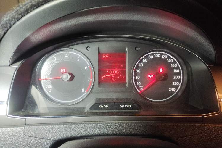 Used Volkswagen Santana 2016 1.6L Manual Comfort Edition