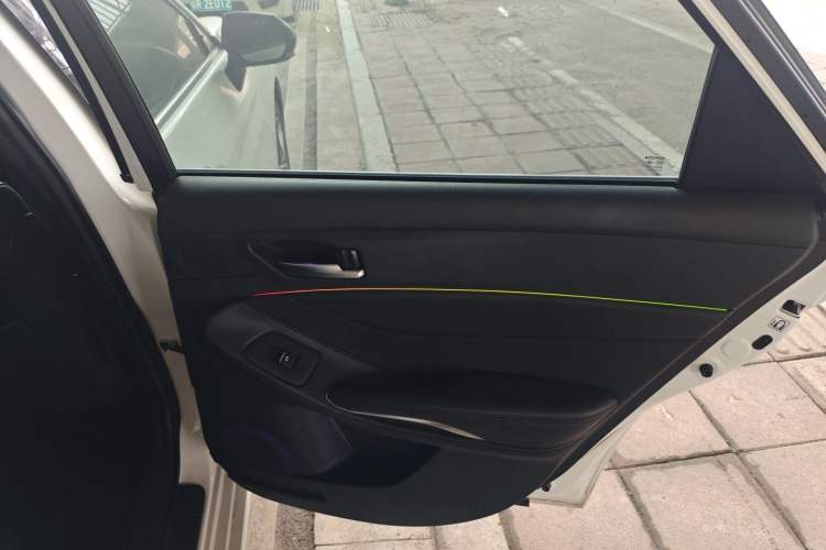 Used Toyota Avalon 2019 2.0L Luxury Edition China VI Standard
