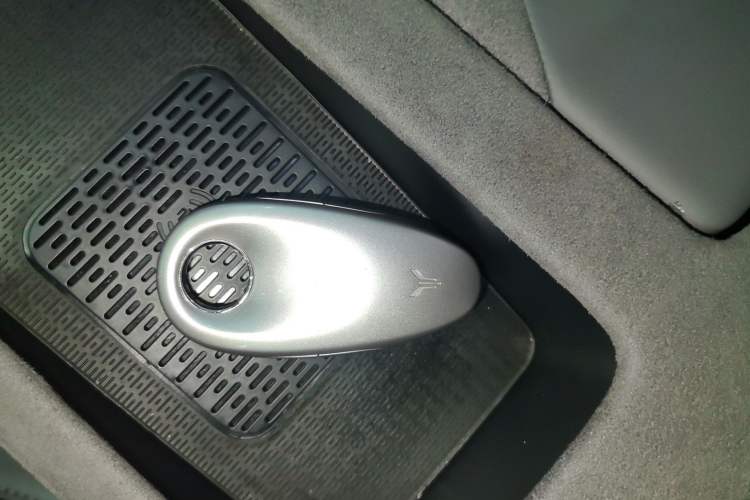 Used VOYAH PASSION 2023 Four-Wheel Drive Flagship Edition