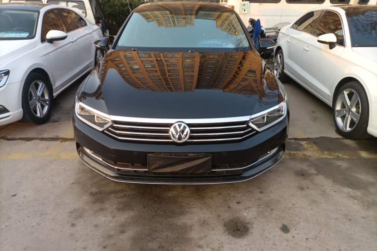 Used Volkswagen Magotan 2018 330TSI DSG Advanced Model
