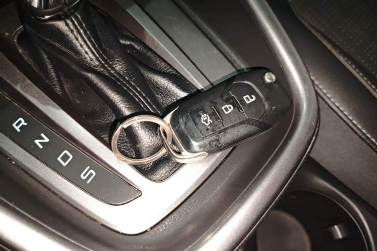 Used Ford Escort 2015 1.5L Automatic Fashion Model
