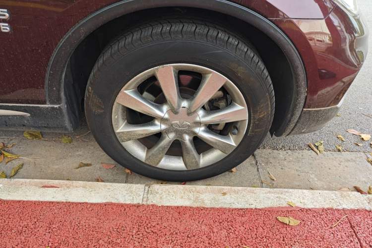 Used Infiniti QX50 2015 2.5L Comfort Edition
