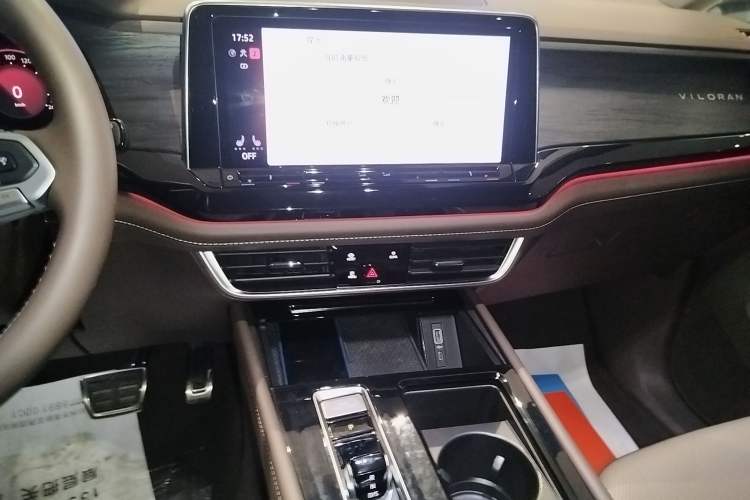 Used Volkswagen Viloran 2024 380TSI Premium Edition