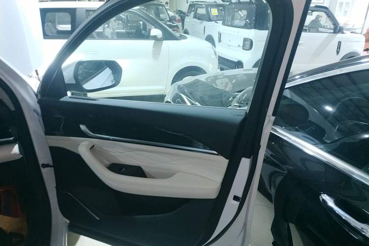 Used Geely Auto Monjaro L 2023 2.0TD High-Power Automatic Two-Wheel Drive Flagship Version
