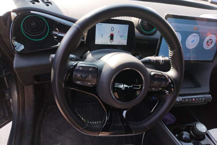 Used BYD Dolphin 2024 Honor Edition 420km Fashion Version
