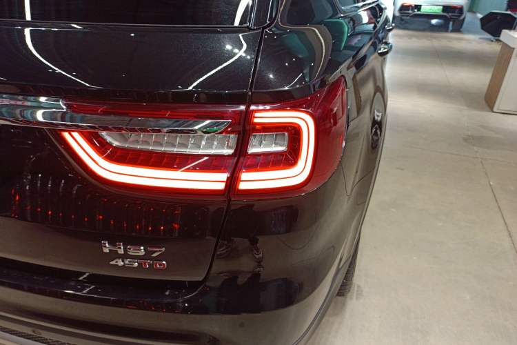 Used Hongqi HS7 2022 2.0T DCT Two-Wheel Drive Smart Connect Flagship Edition Seven Seats
