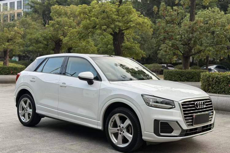 Used Audi Q2L 2020 35 TFSI Fashionable and Elegant Model

