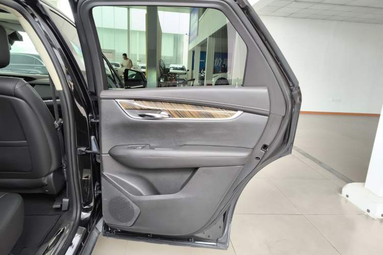 Used Cadillac XT5 2016 25T Luxury Model
