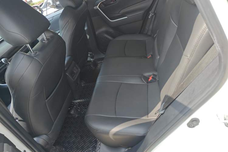 Used Toyota Wildlander 2020 2.0L CVT Two-Wheel Drive Leading Edition
