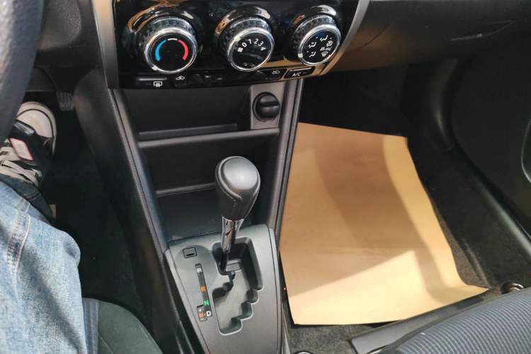 Used Toyota YARiS L Zhi Xian 2016 Revised 1.5E CVT Charming Edition