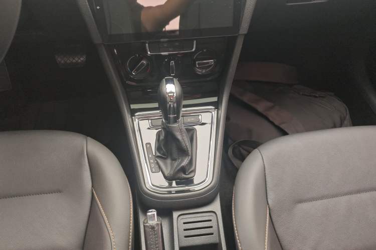 Used Volkswagen Bora 2016 1.6L Automatic Comfort Model
