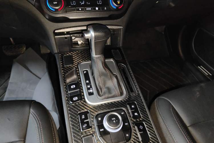 Used Haval H6 Coupe 2018 Red-Label 1.5T Automatic Two-Wheel Drive Ultra-Luxury Model
