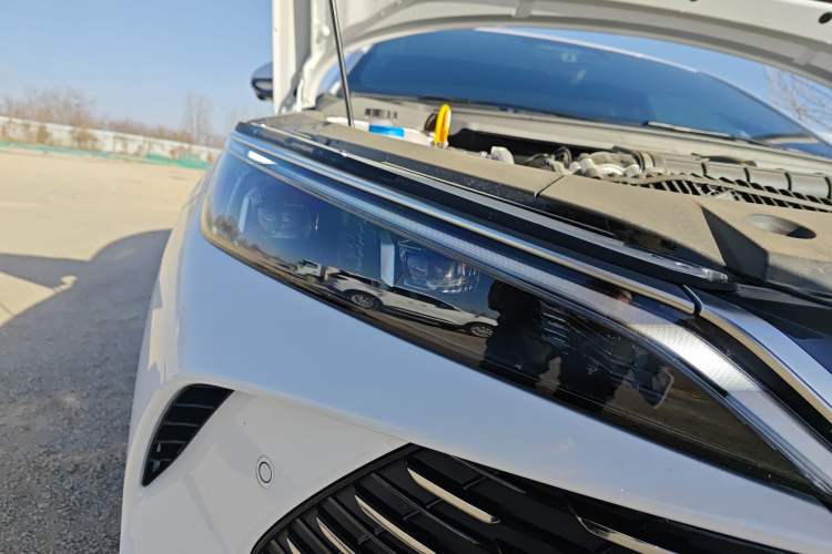 Used BYD Qin L 2025 DM-i Smart Drive 80KM Leading Model