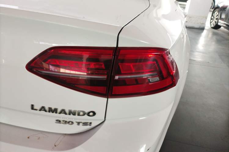 Used Volkswagen Lamando 2019 230TSI DSG Fashion Edition China VI
