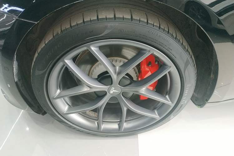 Used Tesla Model 3 2021 Revised Performance Version with All-Wheel Drive 3D1