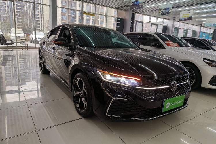 Used Volkswagen Passat 2023 Restyled 330TSI Starry Luxury Edition
