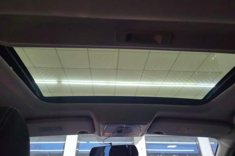 Used Venucia T90 2017 2.0L CVT Smart Edition
