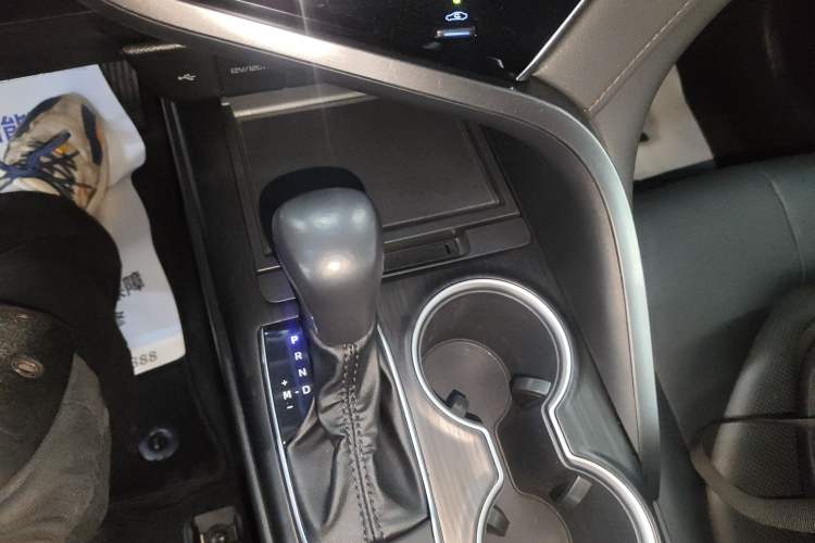 Used Toyota Camry 2021 2.0G Luxury Edition
