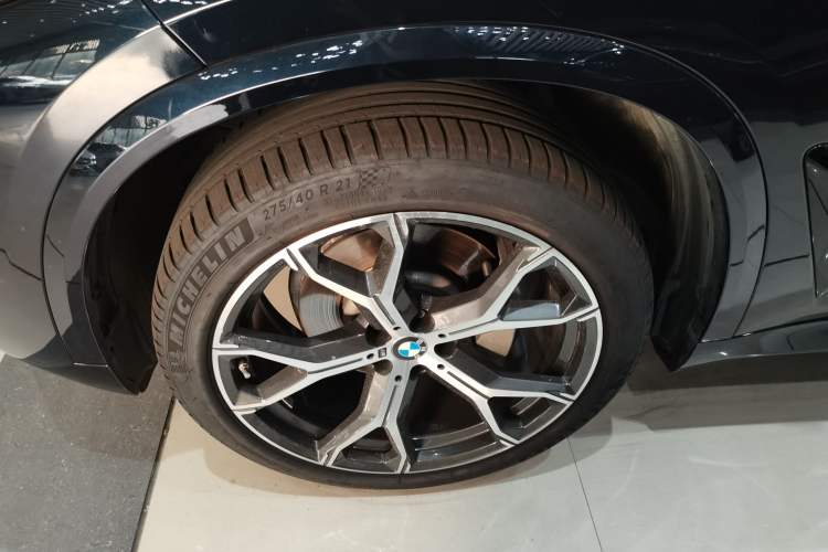 Used BMW X5 2023 xDrive 30Li Luxury M Sport Night Edition Package
