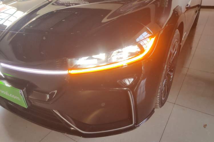 Used VOYAH PASSION 2023 Four-Wheel Drive Long-Range Version
