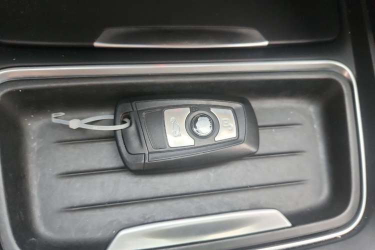 Used BMW 3 Series 2015 328Li Fashion Model
