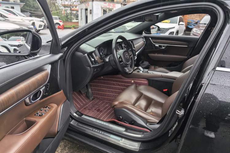 Used Volvo S90 2021 B5 Zhiyuan Luxury Edition