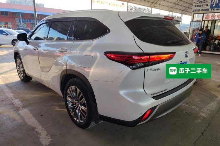 Used Toyota Highlander 2022 Dual-Engine 2.5L Two-Wheel Drive Prestige Edition 7-Seater
