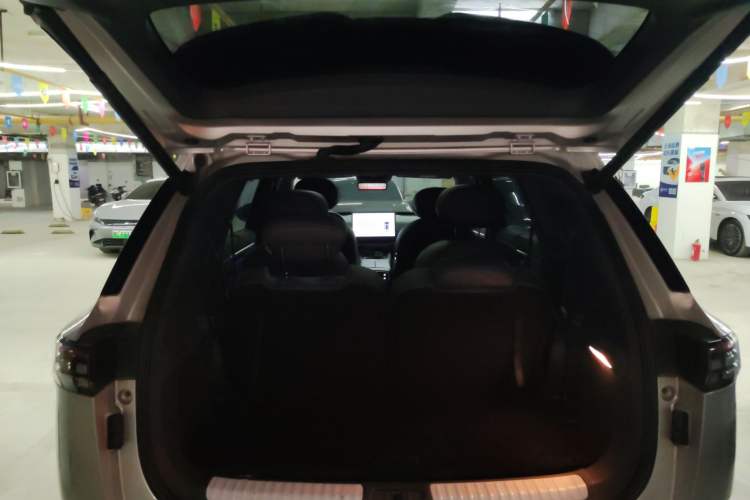 Used Dongfeng eπ eπ008 2024 210Max Range-Extended Version 6 Seats
