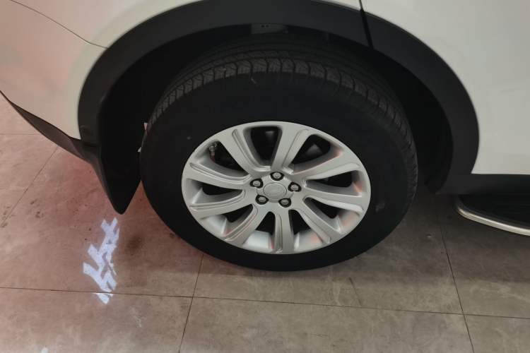 Used Land Rover Discovery Sport 2018 240 PS SE Version