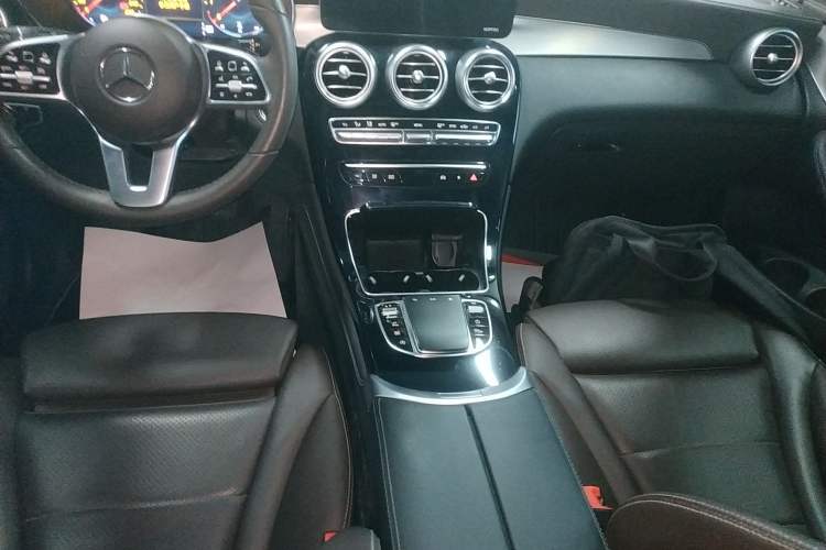 Used Mercedes-Benz GLC 2021 GLC 260 L 4MATIC Dynamic Edition
