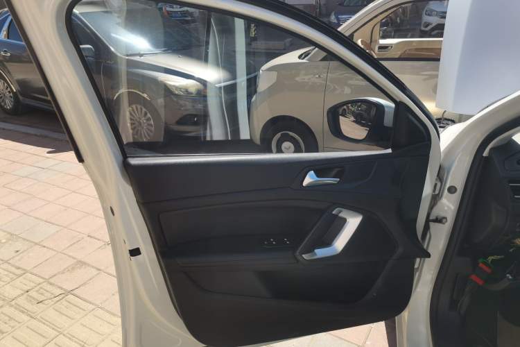 Used Peugeot 308 2018 1.6L Automatic Luxury Edition
