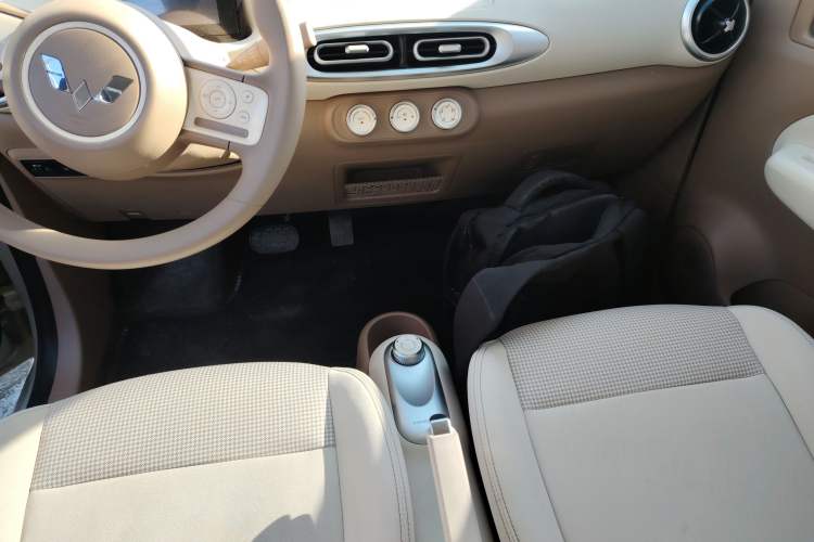 Used Wuling Hongguang MINIEV 2025 Four-Door Version Advanced Edition